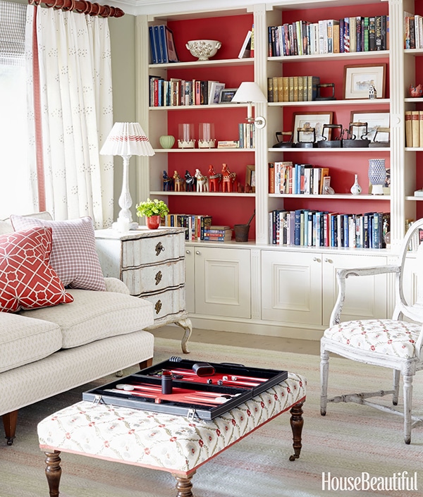 living-room-bookshelf